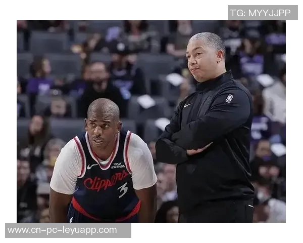 快船深夜宣布与保罗分道扬镳迅速遣返回家引发热议